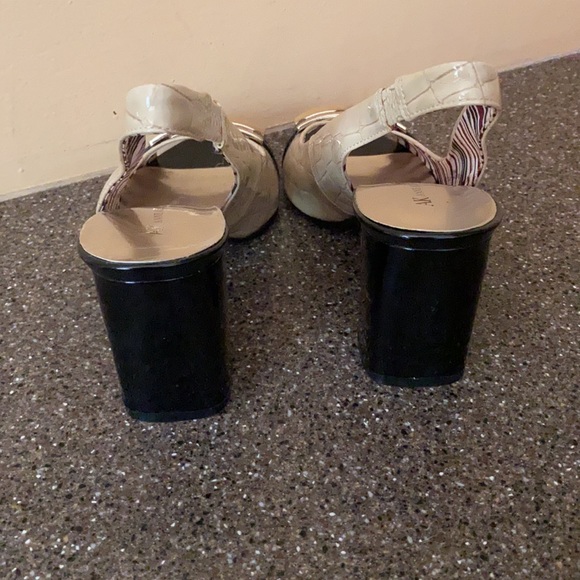 Anne Klein heels - Picture 5 of 8